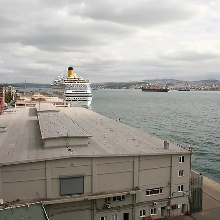 Karakoy Port 4*