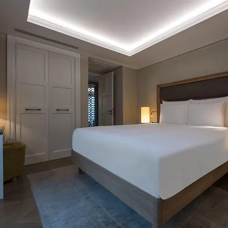 Karakoy Port 4*
